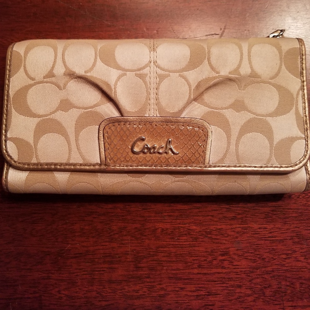 Coach wallet